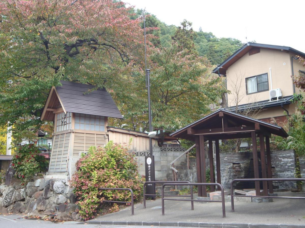 Maruka Ryokan Yamanouchi  Buitenkant foto