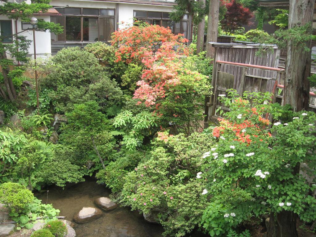 Maruka Ryokan Yamanouchi  Buitenkant foto